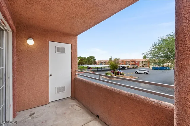 $1,040 | 4730 East Craig Road, Unit 2014, Las Vegas, NV 89115