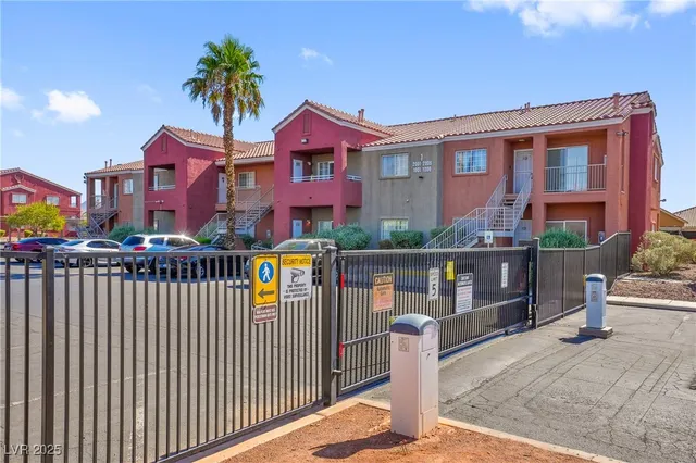 $1,040 | 4730 East Craig Road, Unit 2014, Las Vegas, NV 89115