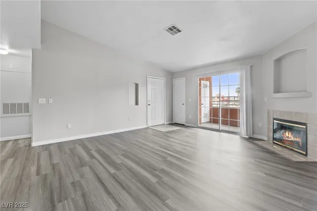 $1,040 | 4730 East Craig Road, Unit 2014, Las Vegas, NV 89115