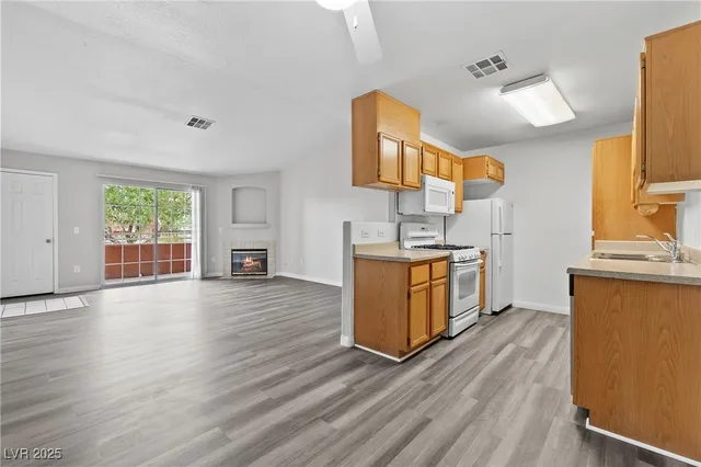 $1,040 | 4730 East Craig Road, Unit 2014, Las Vegas, NV 89115