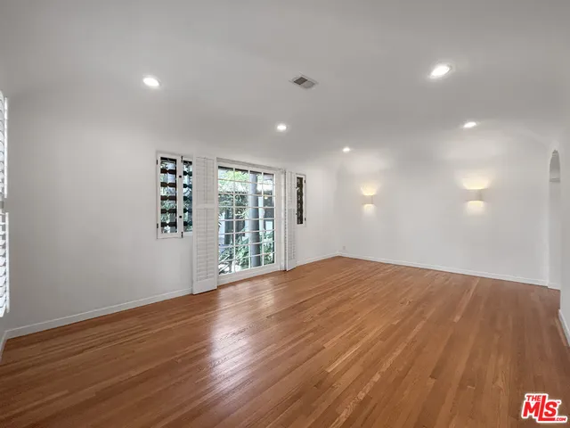 $4,895 | 1220 North La Cienega Boulevard, Unit F2, West Hollywood, CA 90069