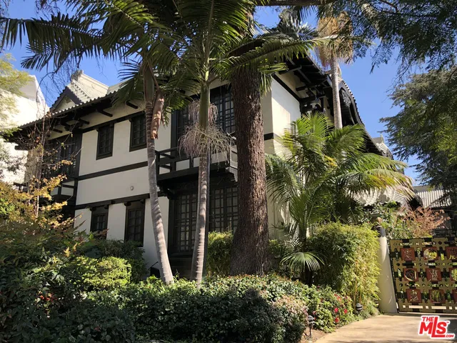 $4,895 | 1220 North La Cienega Boulevard, Unit F2, West Hollywood, CA 90069