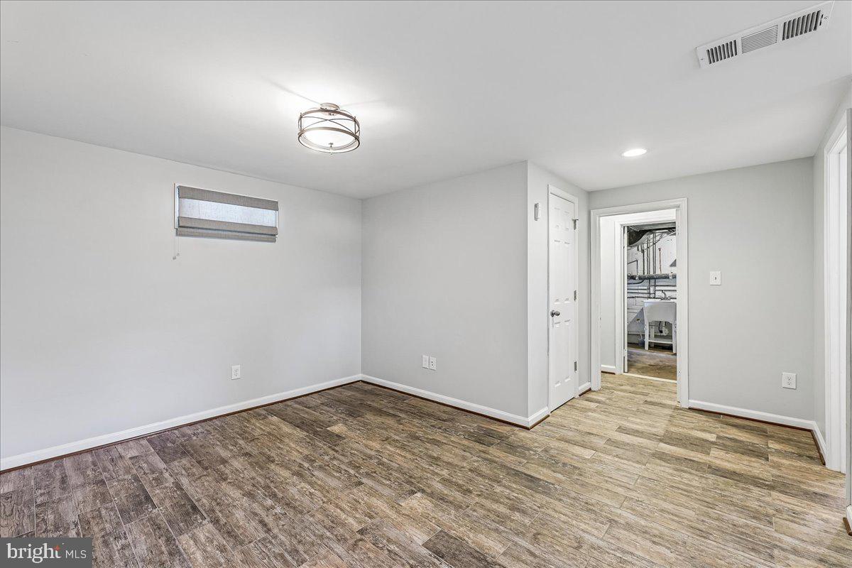 8109 Bainbridge Road Alexandria, VA 22308 - Photo 19 of 21