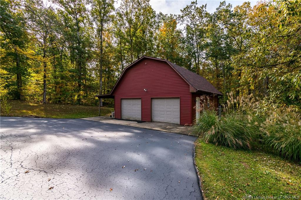 7651 Pekin Road Greenville, IN 47124 - Photo 6 of 58 Gallery Image 6