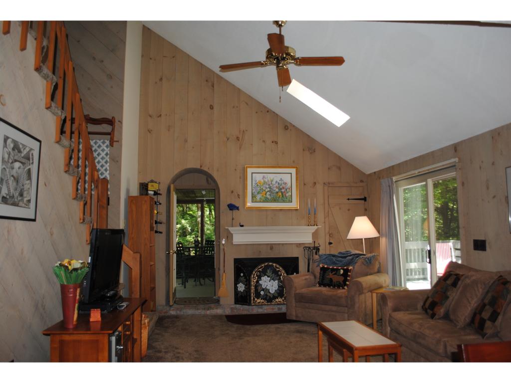 8 Racoon Run Wilmington, VT 05363 - Photo 3 of 16 Gallery Image 3