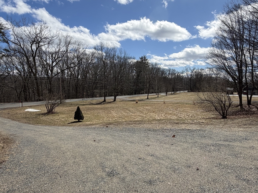 41 Upper Road Deerfield, MA 01342 - Photo 5 of 29