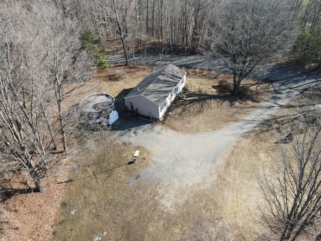 41 Upper Road Deerfield, MA 01342 - Photo 7 of 31