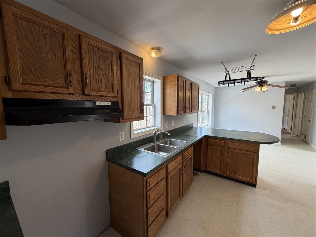 41 Upper Road Deerfield, MA 01342 - Photo 8 of 29