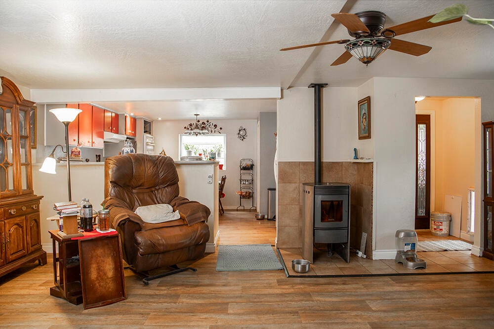 880 East Fork Road Williams, OR 97544 - Photo 8 of 47 8