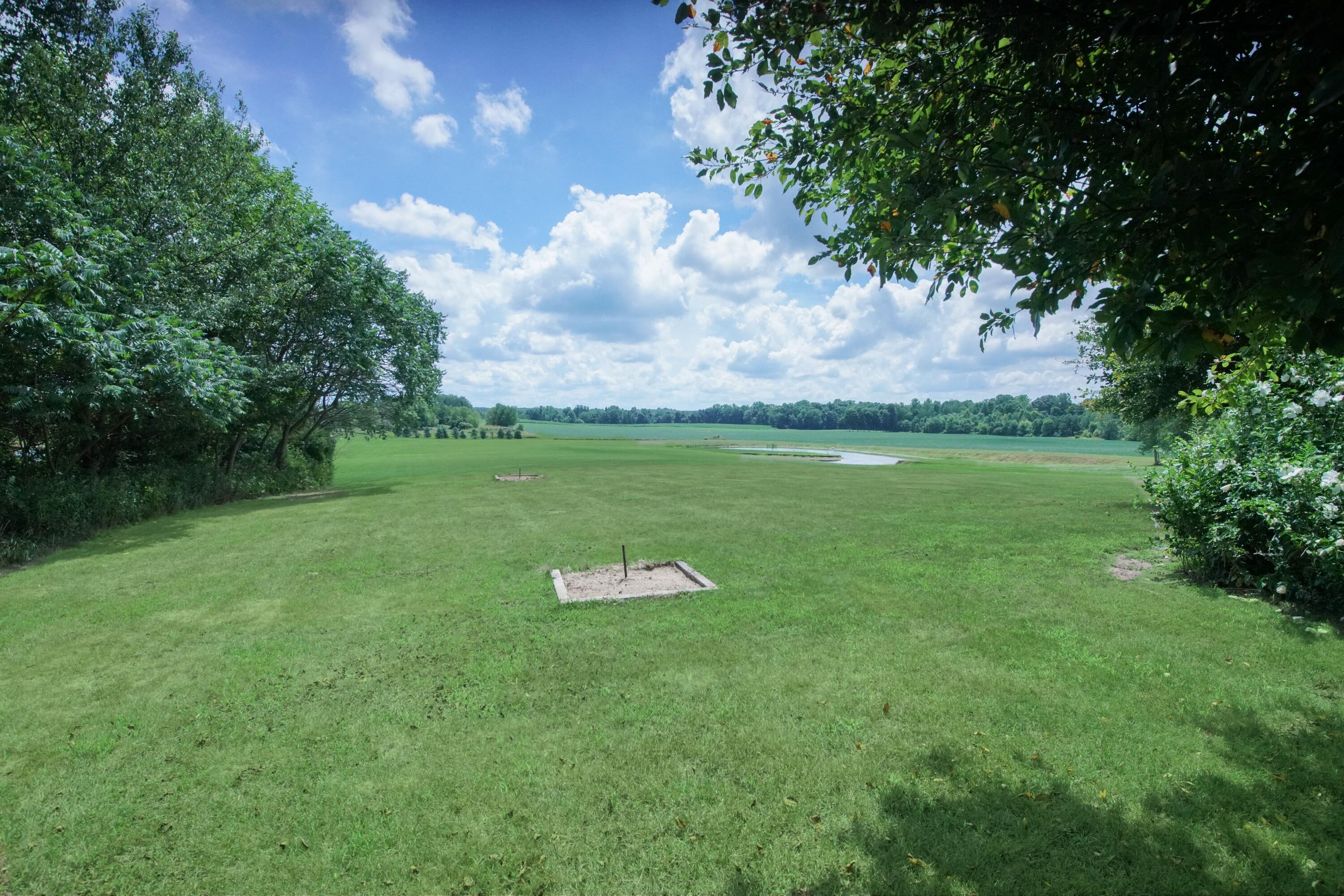 5310 Watson Road Eau Claire, MI 49111 - Photo 67 of 76 Horseshoe Pits
