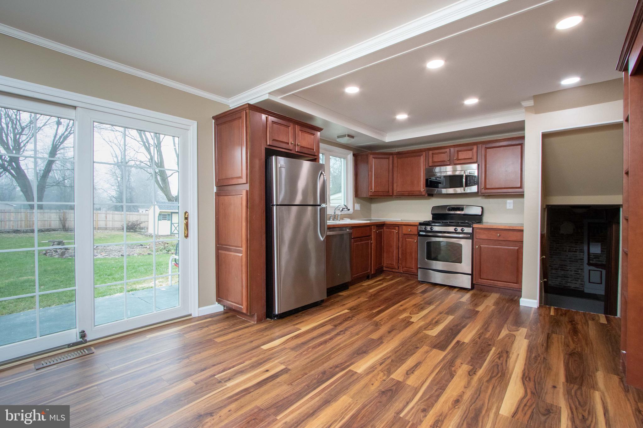 1228 Ridgeview Drive Phoenixville, PA 19460 - Photo 5 of 32 Dining Room to Kitchen