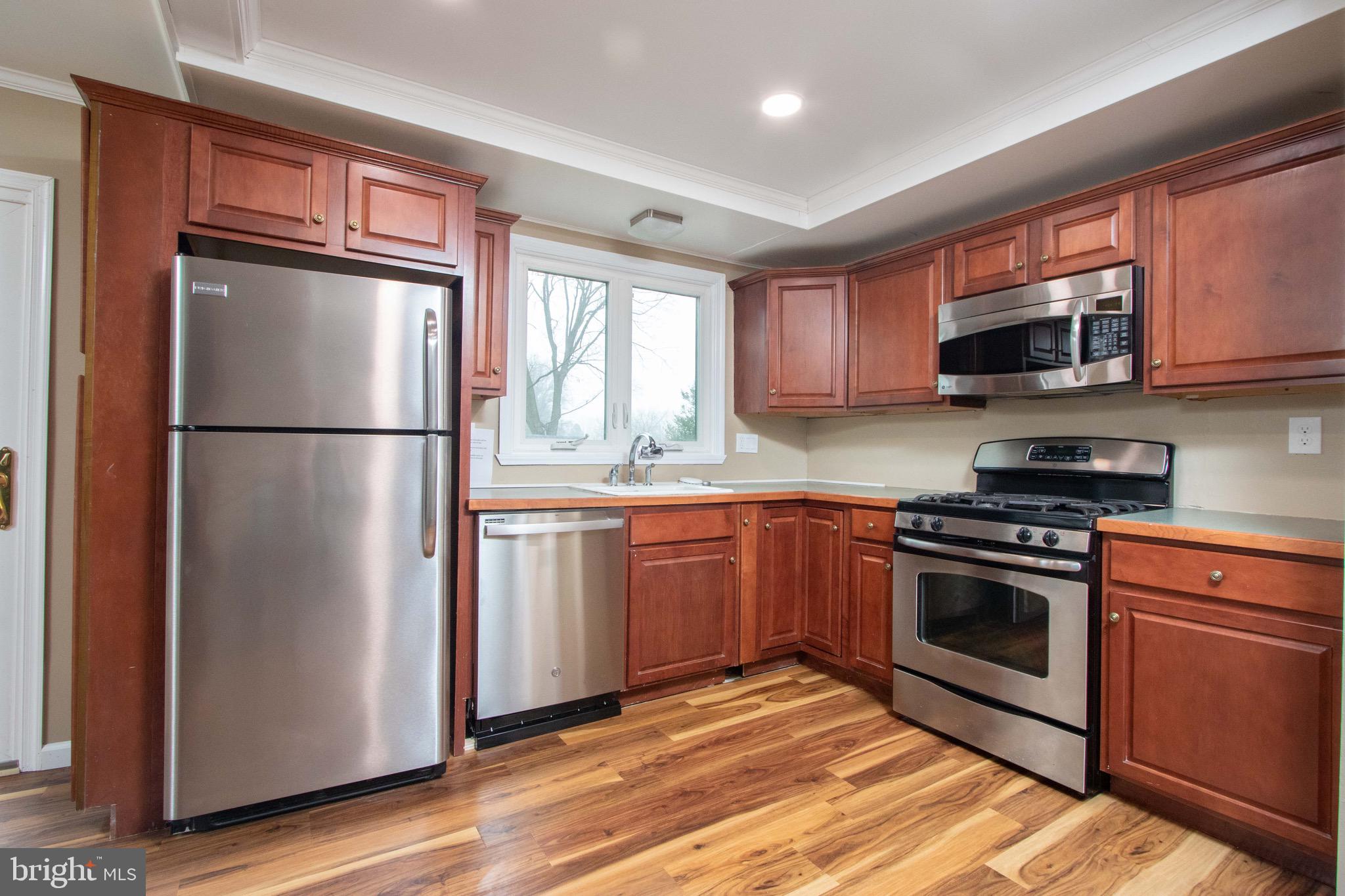 1228 Ridgeview Drive Phoenixville, PA 19460 - Photo 6 of 32 Kitchen