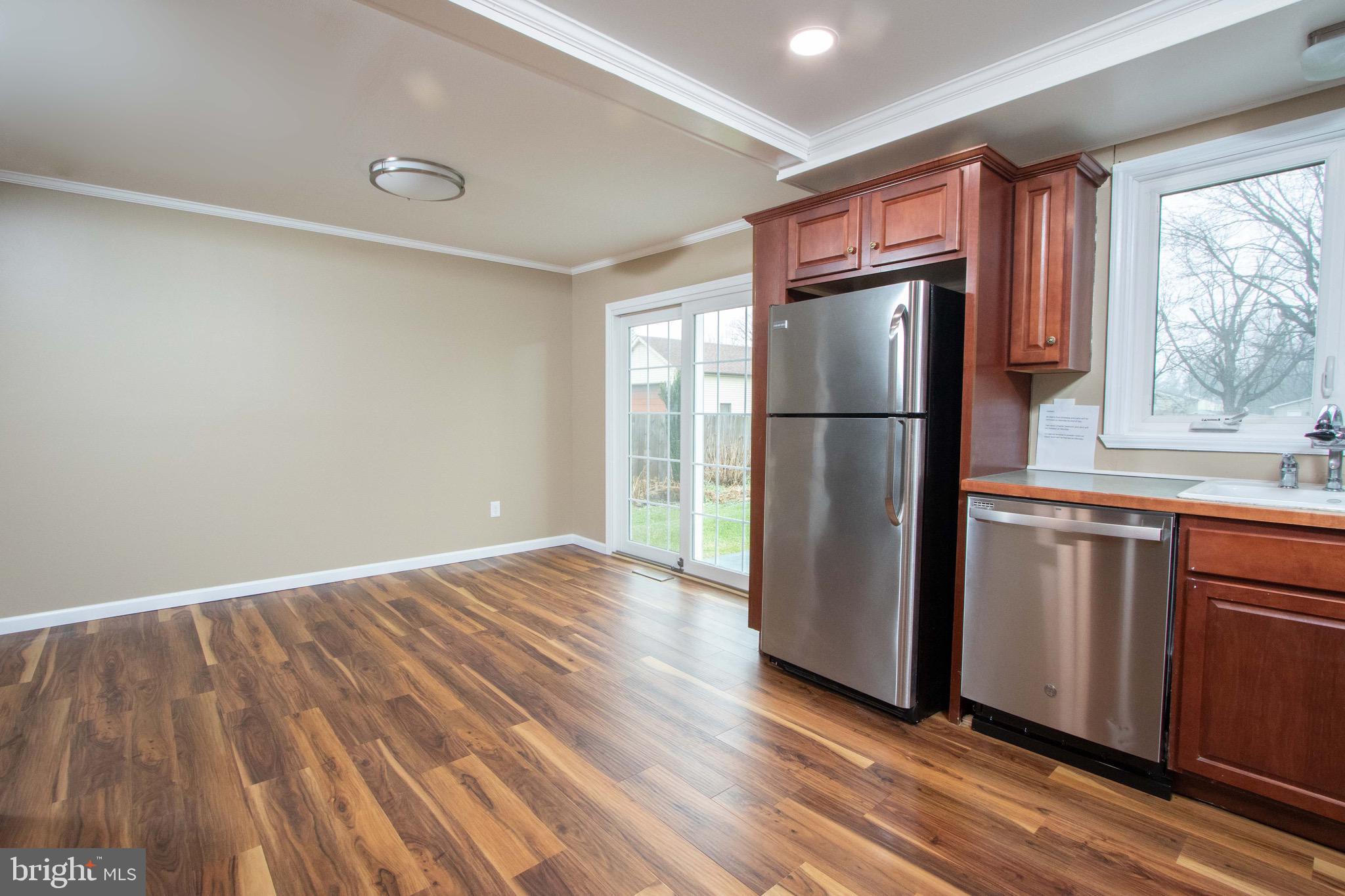 1228 Ridgeview Drive Phoenixville, PA 19460 - Photo 7 of 32 Kitchen to Dining Room
