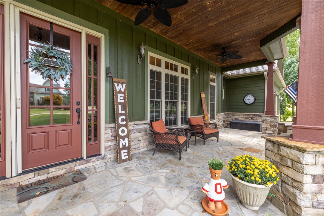 402 Home Stretch Drive Seneca, SC 29672 - Photo 2 of 38