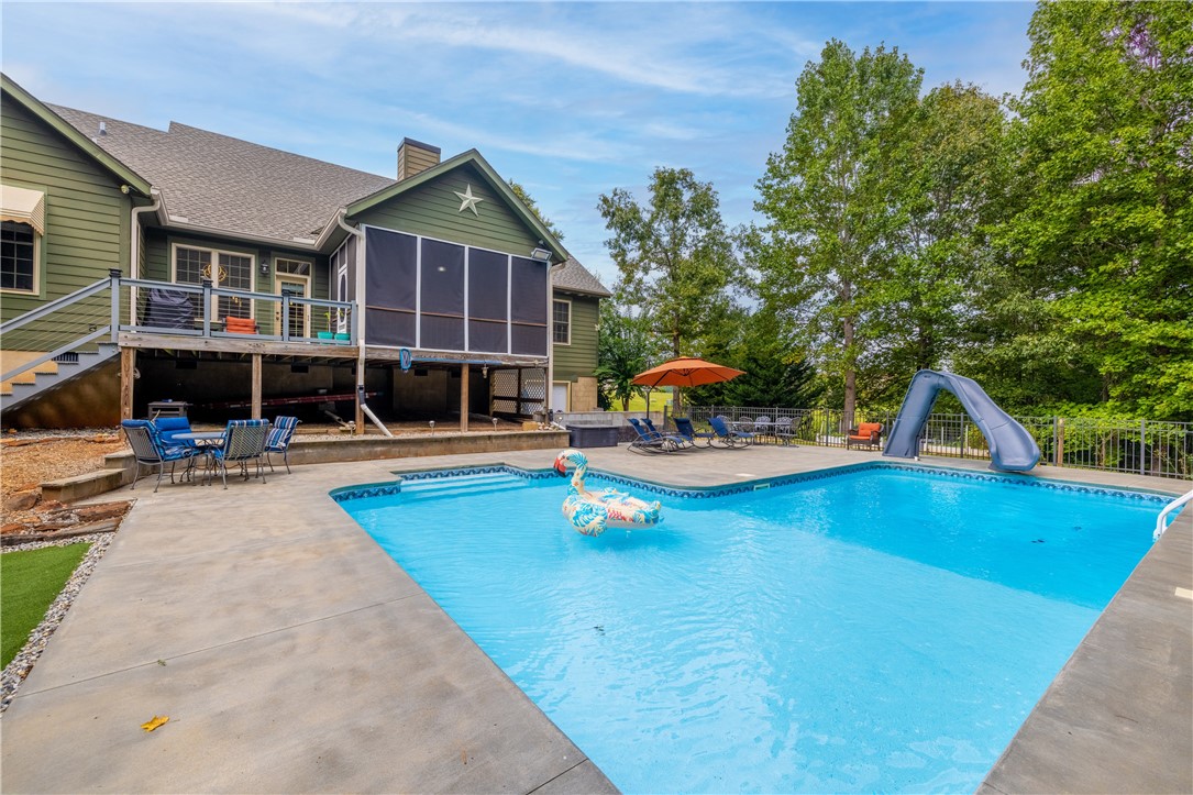 402 Home Stretch Drive Seneca, SC 29672 - Photo 5 of 38