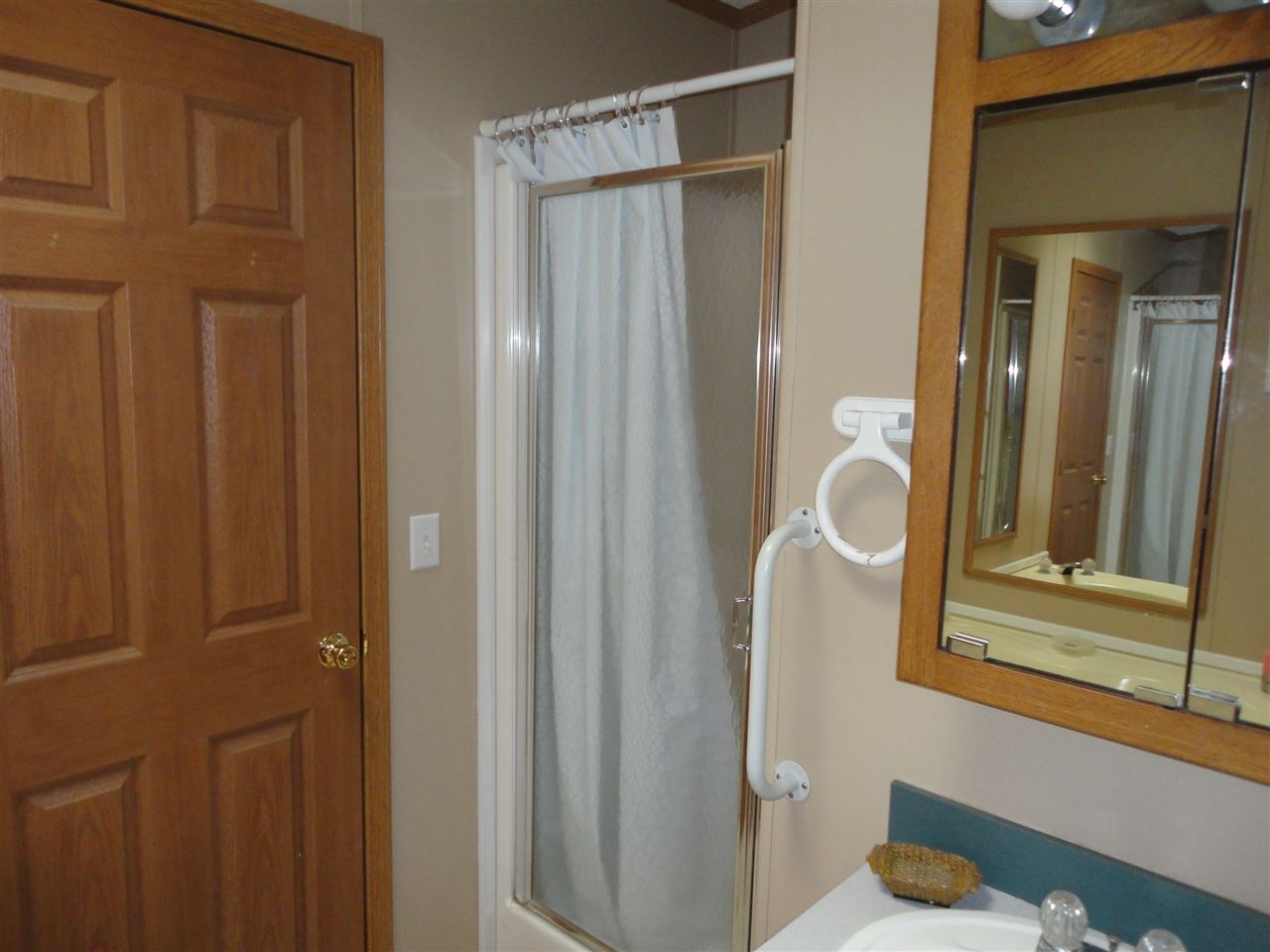8272 East Hatchery Road Syracuse, IN 46567 - Photo 11 of 24 Gallery Image 11