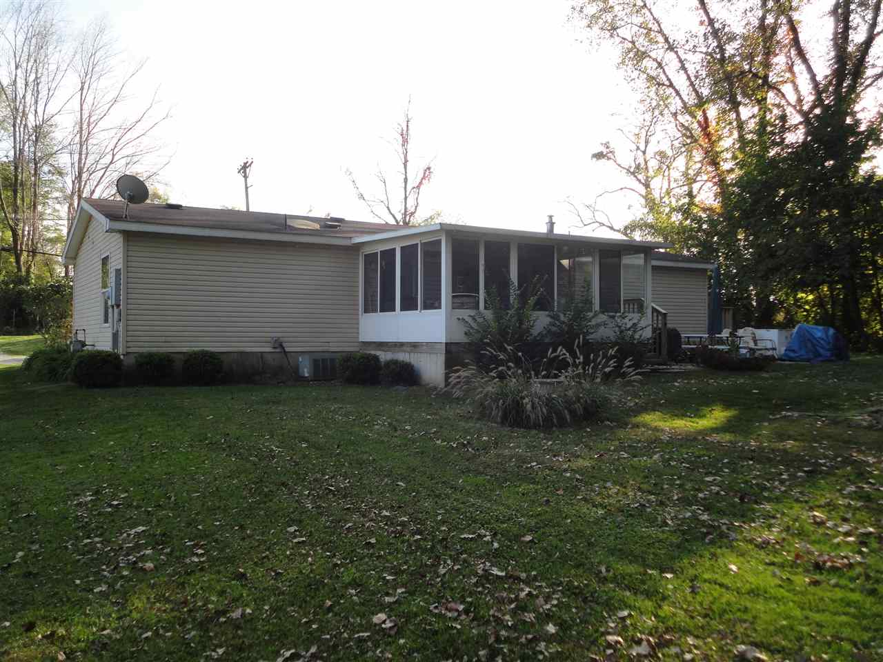 8272 East Hatchery Road Syracuse, IN 46567 - Photo 22 of 24 Gallery Image 22