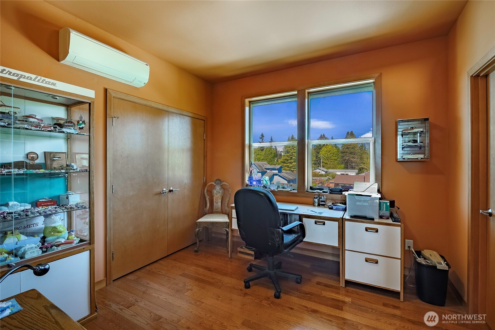 8285 Sunset Street Blaine, WA 98230 - Photo 29 of 38 a view of a workspace with furniture and a window