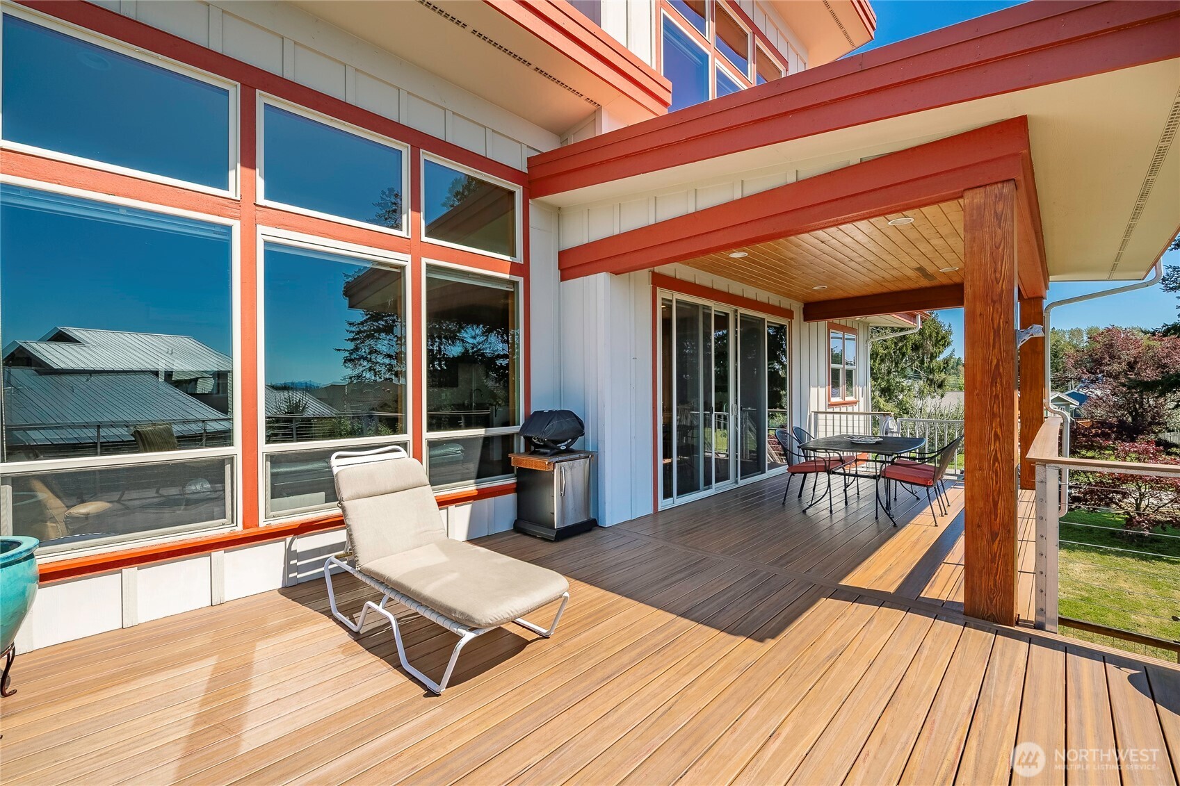 8285 Sunset Street Blaine, WA 98230 - Photo 34 of 38 a outdoor space with a large window
