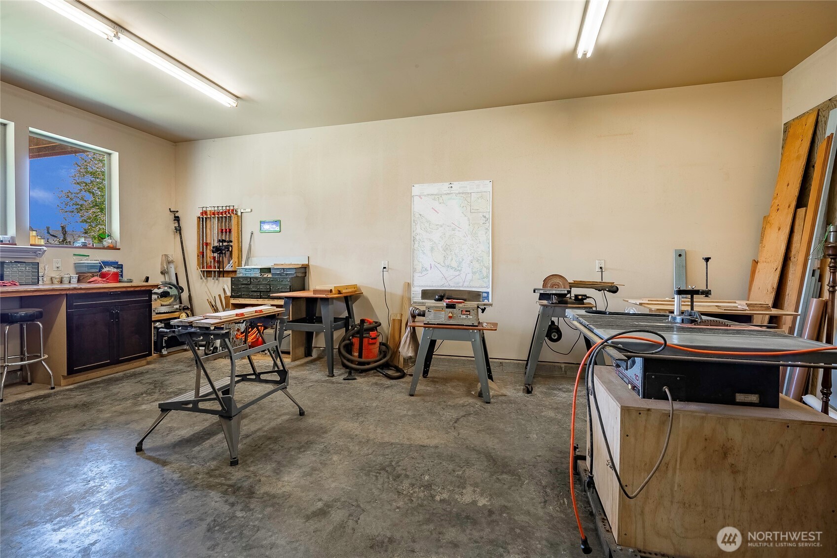 8285 Sunset Street Blaine, WA 98230 - Photo 37 of 38 a view of a workspace with furniture