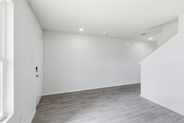 $2,395 | 805 Bluffview Drive, Cleburne, TX 76031