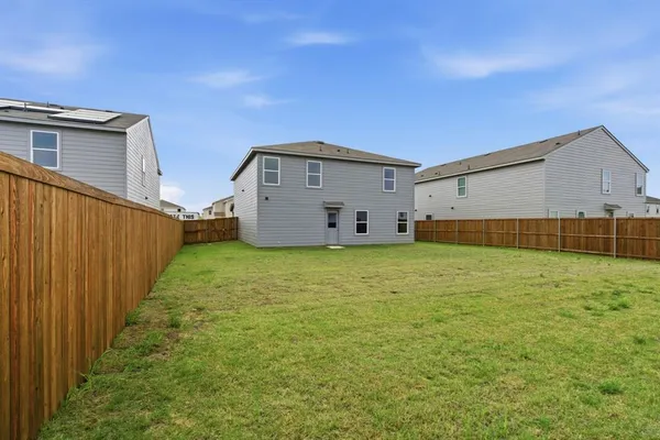 $2,395 | 805 Bluffview Drive, Cleburne, TX 76031