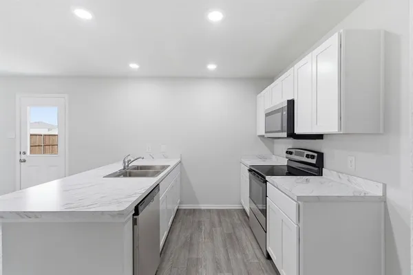 $2,395 | 805 Bluffview Drive, Cleburne, TX 76031