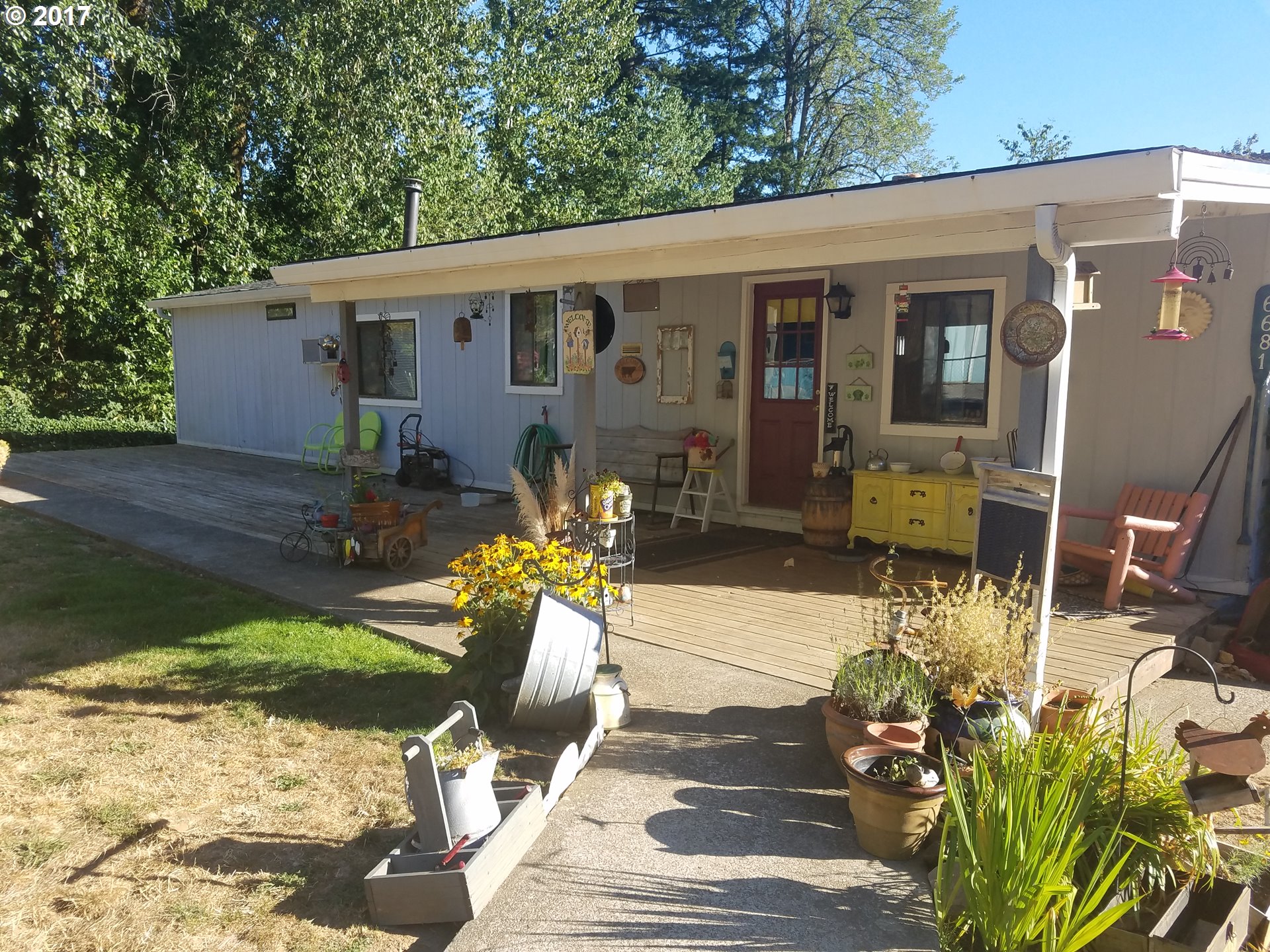 6681 East Loop Road Stevenson, WA 98648 - Photo 1 of 29 Front Yard