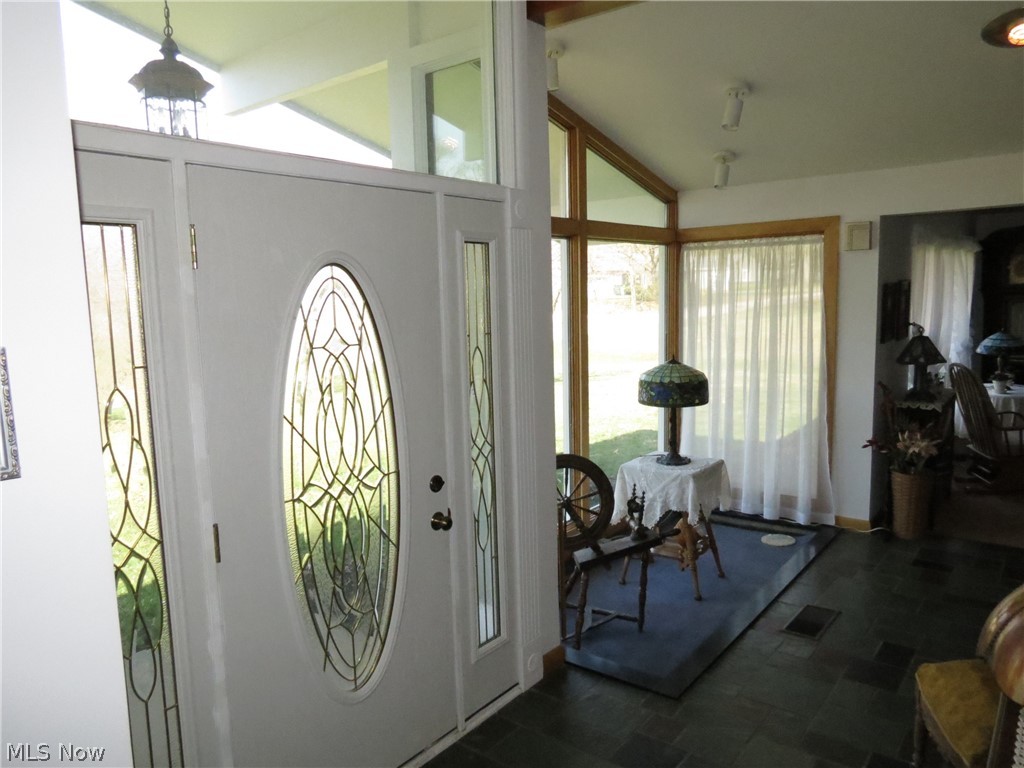 1878 Enslee Road Coshocton, OH 43812 - Photo 4 of 35 Foyer Entrance