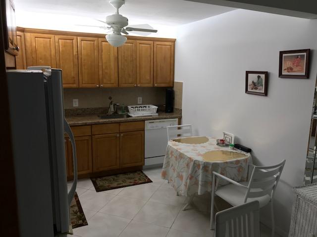 3012 Hythe A Boca Raton, FL 33434 - Photo 9 of 13 IMG_1090