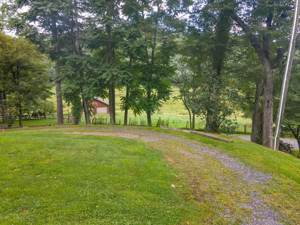 752 Stevens Creek Road Fries, VA 24330 - Photo 10 of 37 Gallery Image 10