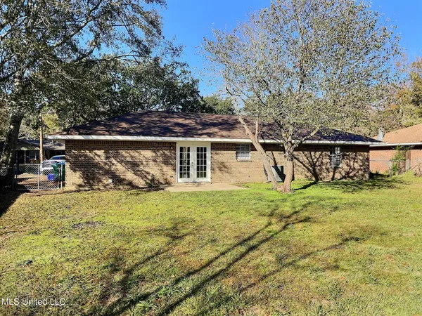 $269,000 | 221 Eastland Boulevard, Ocean Springs, MS 39564