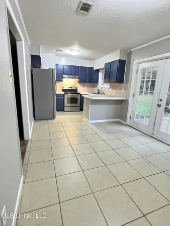 $269,000 | 221 Eastland Boulevard, Ocean Springs, MS 39564