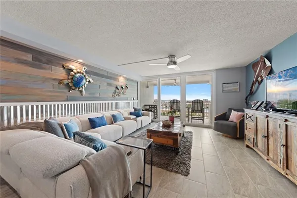$719,000 | 675 South Gulfview Boulevard, Unit 1108, Clearwater Beach, FL 33767