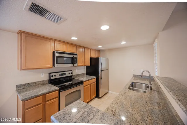 $1,395 | 1125 East Broadway Road, Unit 123, Tempe, AZ 85282