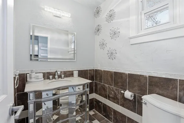 $289,900 | 1303 West Prospect Avenue, Appleton, WI 54914