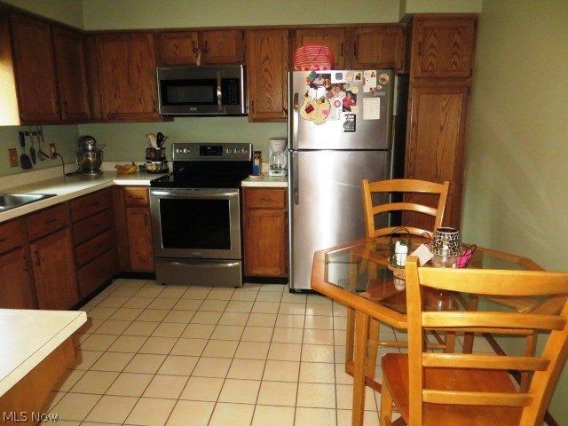 260 Sunset Road Avon Lake, OH 44012 - Photo 4 of 32 Gallery Image 4