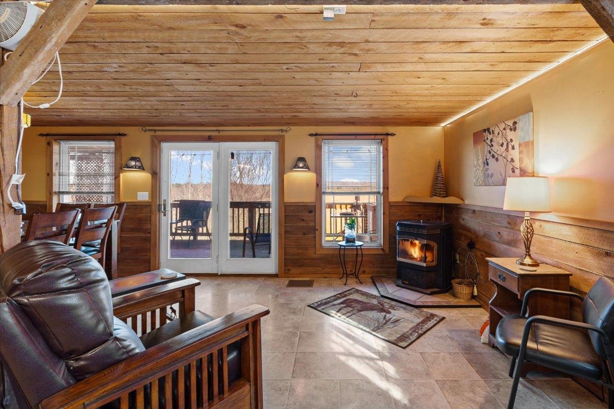 1991 Highgate Road Swanton, VT 05478 - Photo 2 of 46