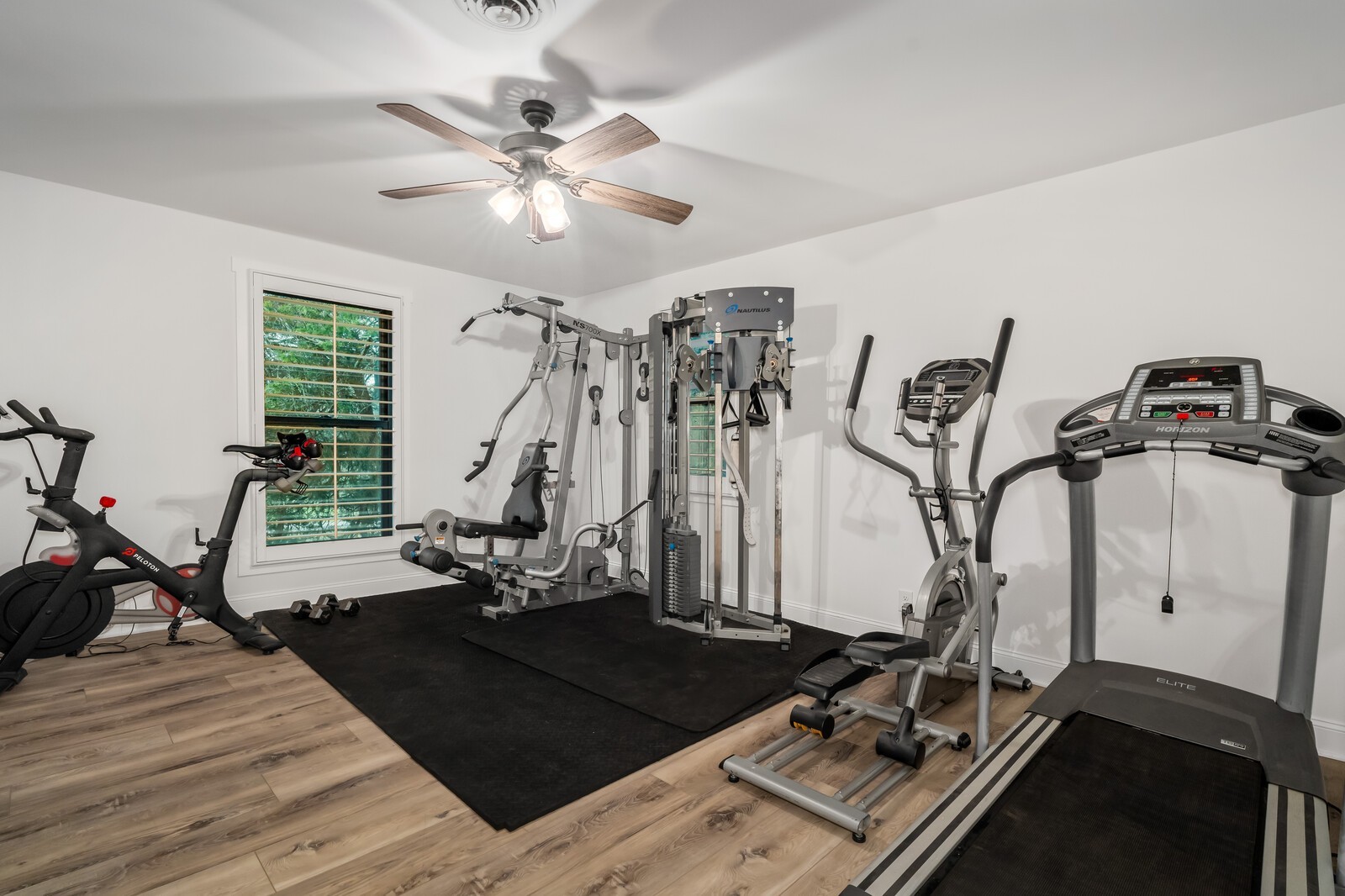 8937 Bowles Road Rockvale, TN 37153 - Photo 28 of 56 a view of a room with gym equipment