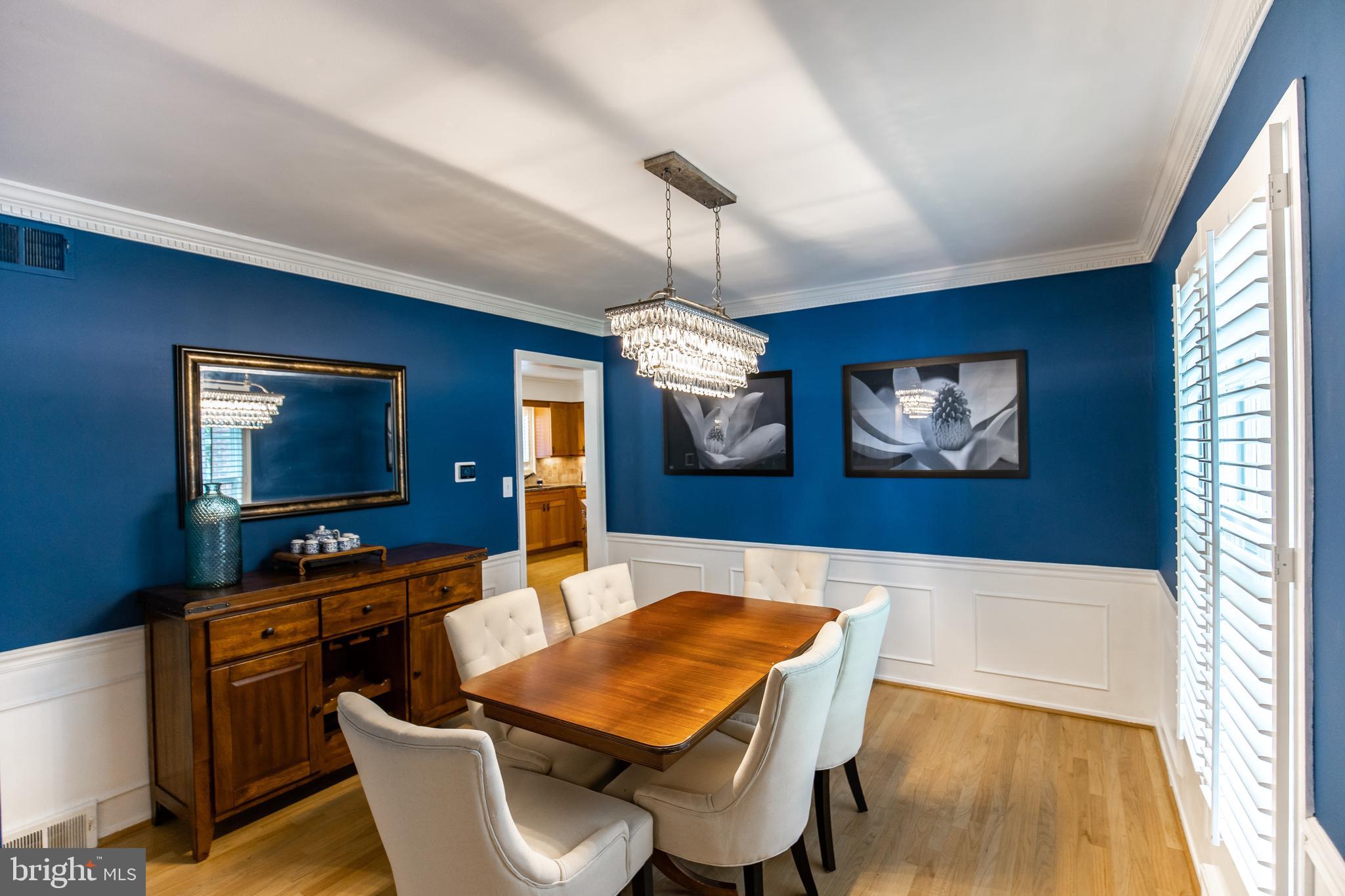 11105 Old Coach Road Potomac, MD 20854 - Photo 5 of 24 Formal Dining Room