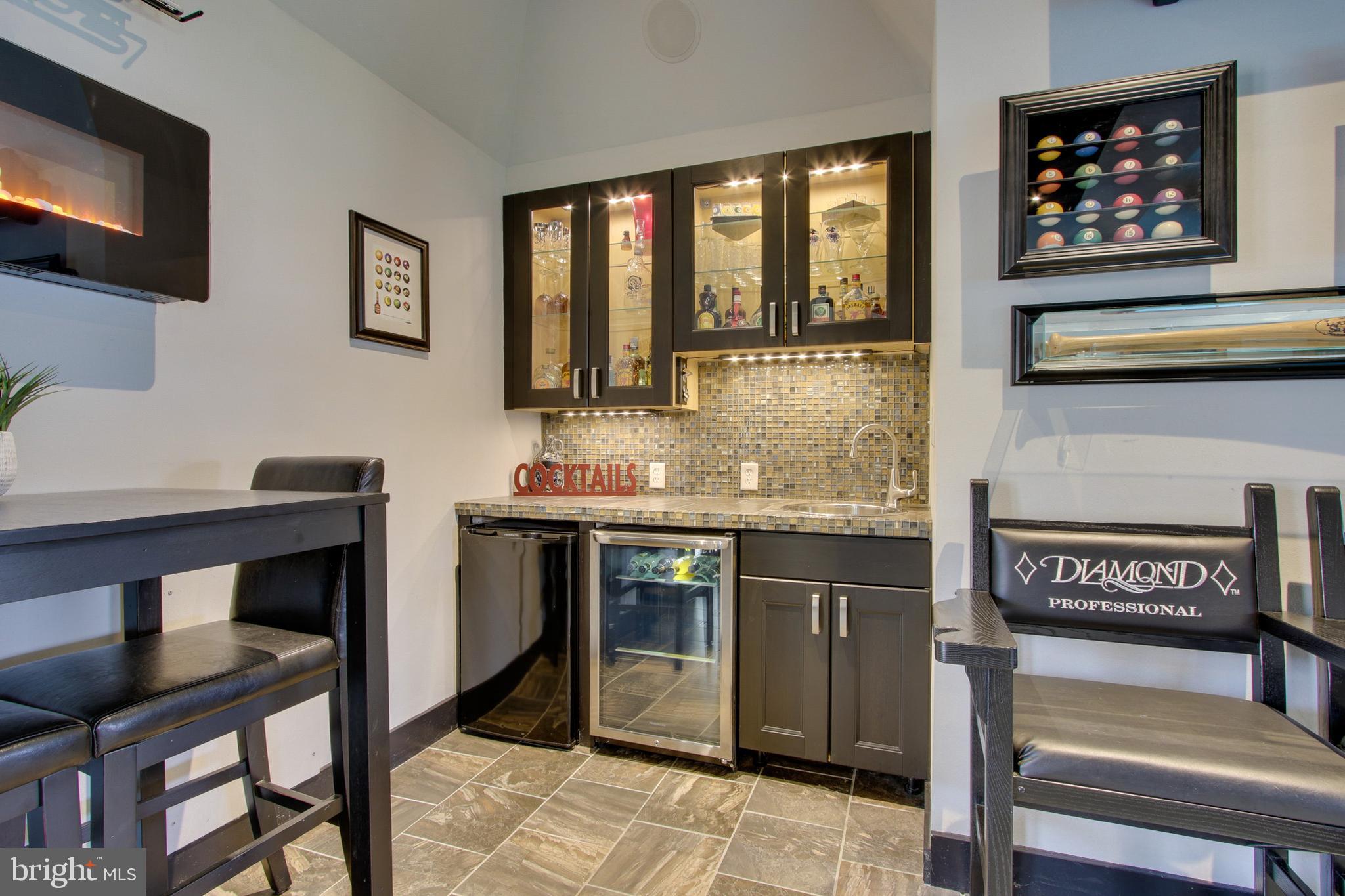 972 Point Pleasant Road Glen Burnie, MD 21060 - Photo 20 of 38 Lower Level Wet Bar