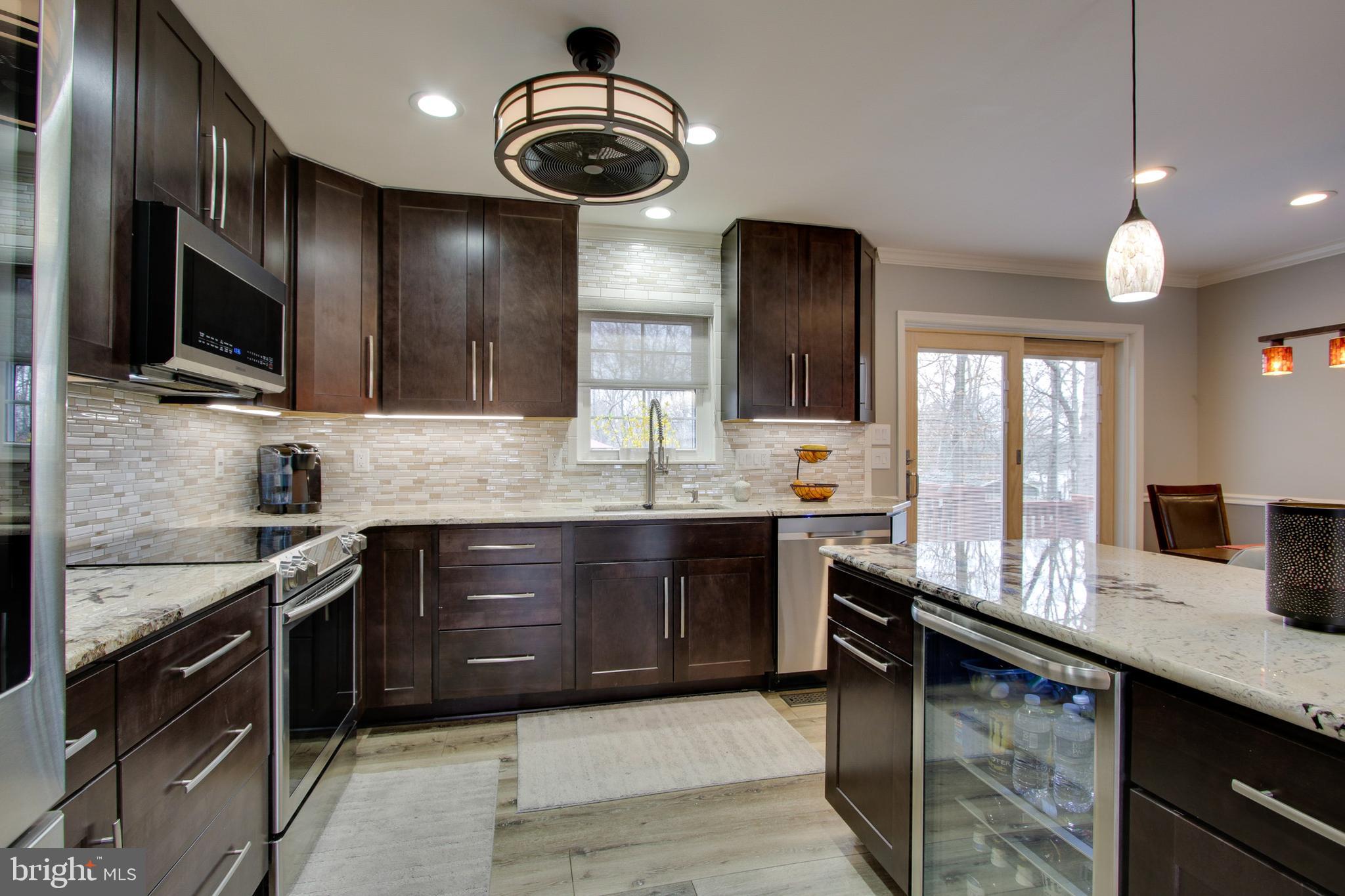 972 Point Pleasant Road Glen Burnie, MD 21060 - Photo 4 of 38 Fully Updated Kitchen