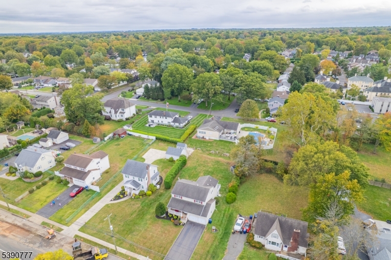 279 Madison Hill Road Clark, NJ 07066 - Photo 31 of 35 an aerial view of residential houses with outdoor space
