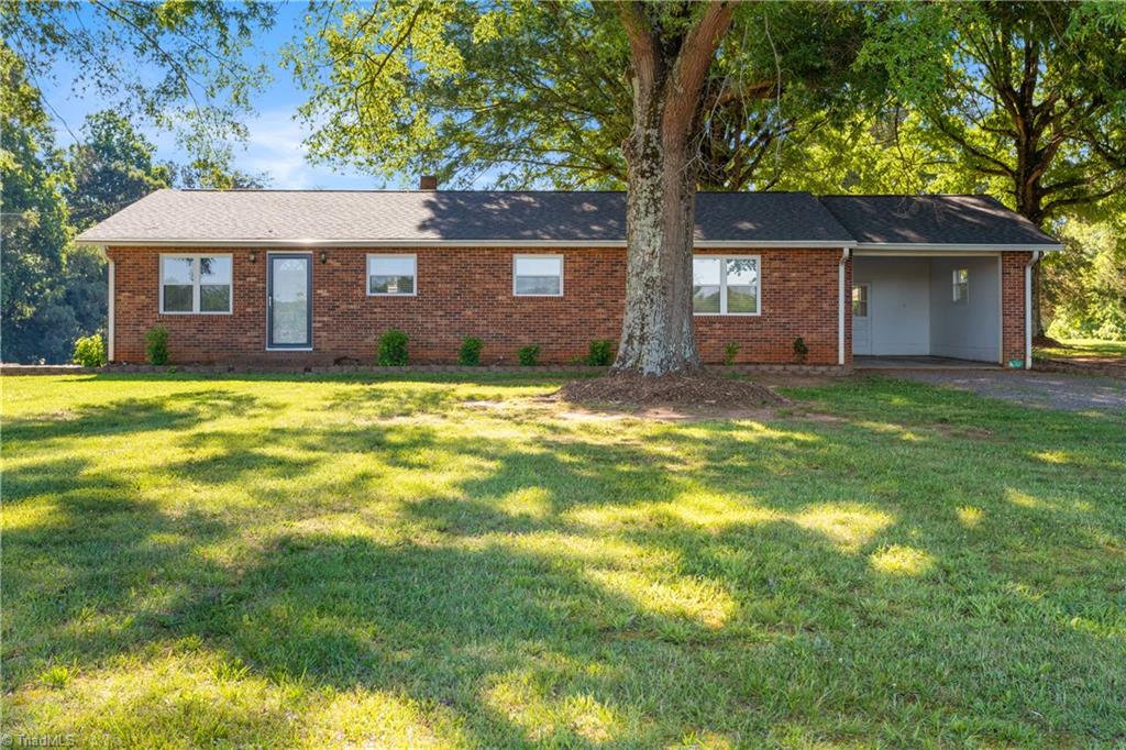 1832 Falcon Road East Bend, NC 27018 - Photo 2 of 32 Gallery Image 2