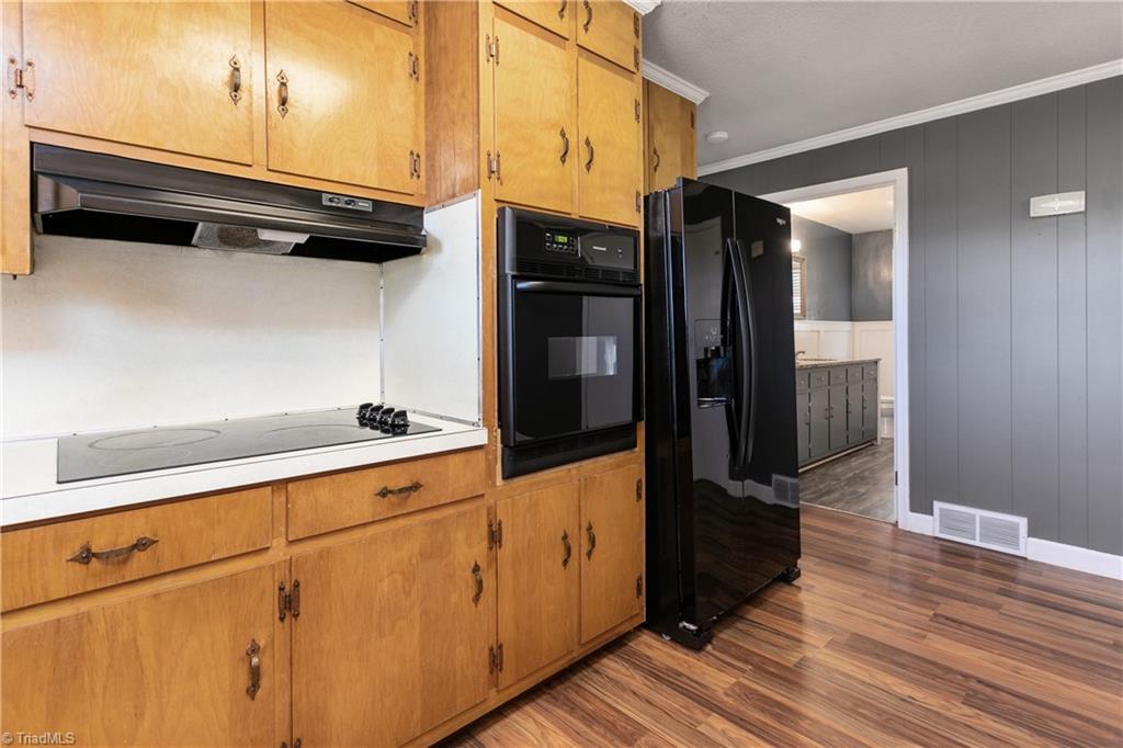 1832 Falcon Road East Bend, NC 27018 - Photo 16 of 32 Gallery Image 16