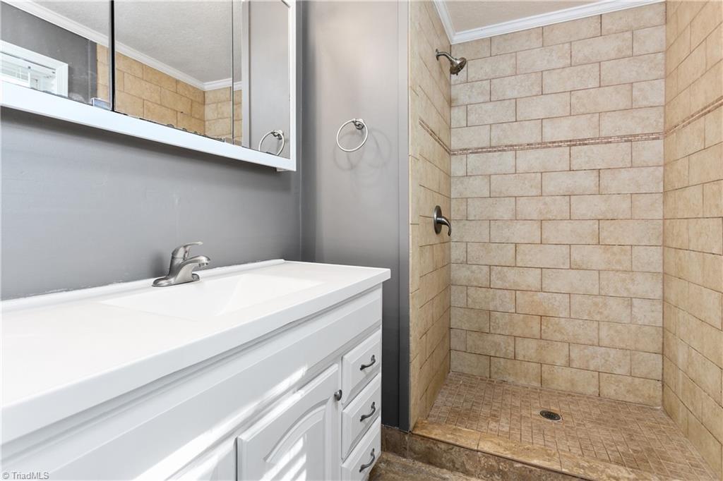 1832 Falcon Road East Bend, NC 27018 - Photo 19 of 32 Gallery Image 19