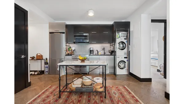 $7,500 | 25 Monroe Place, Unit 2A | Brooklyn Heights