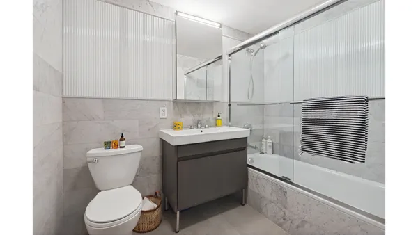 $7,500 | 25 Monroe Place, Unit 2A | Brooklyn Heights
