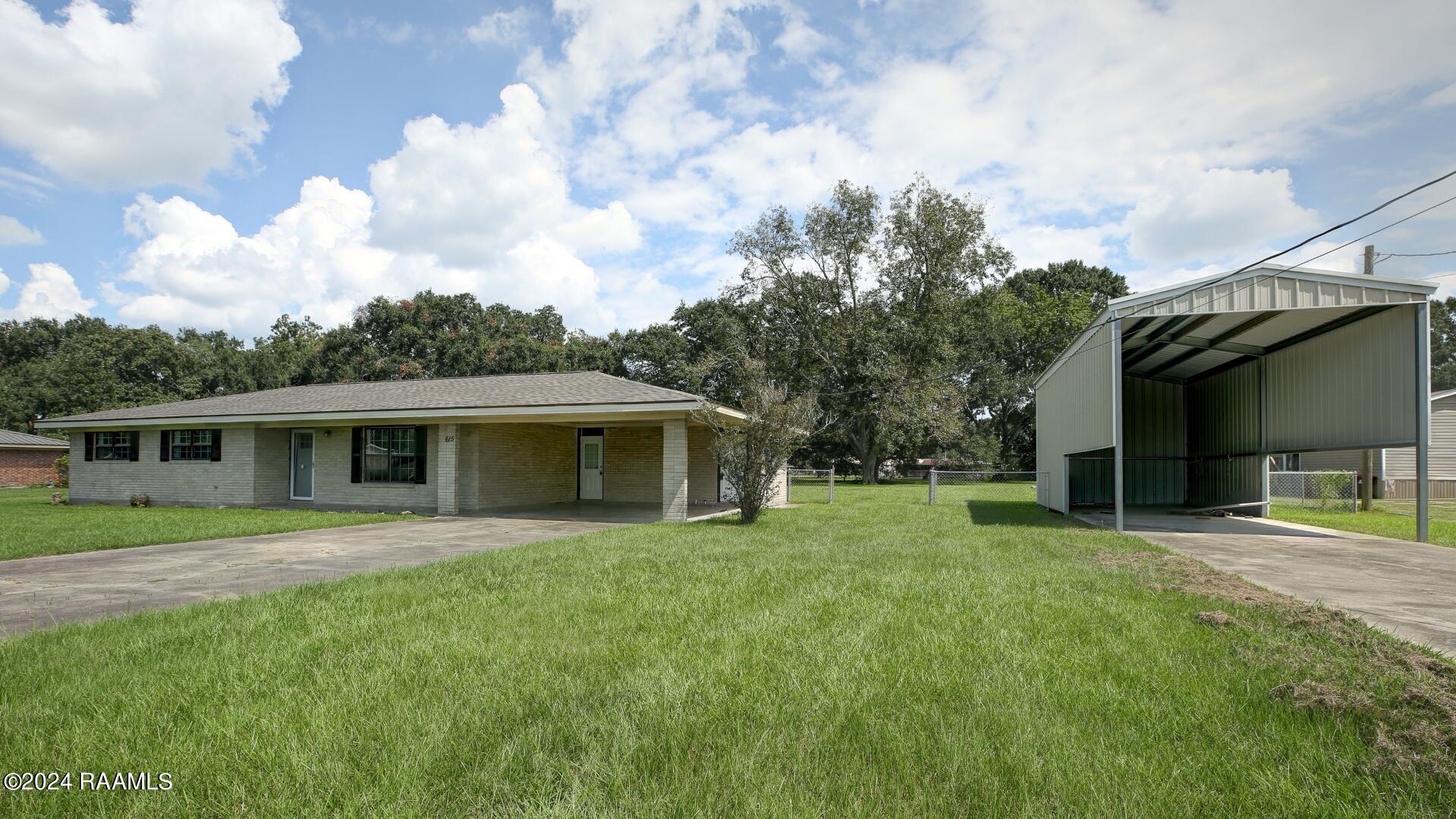 615 Chemin Metairie -1