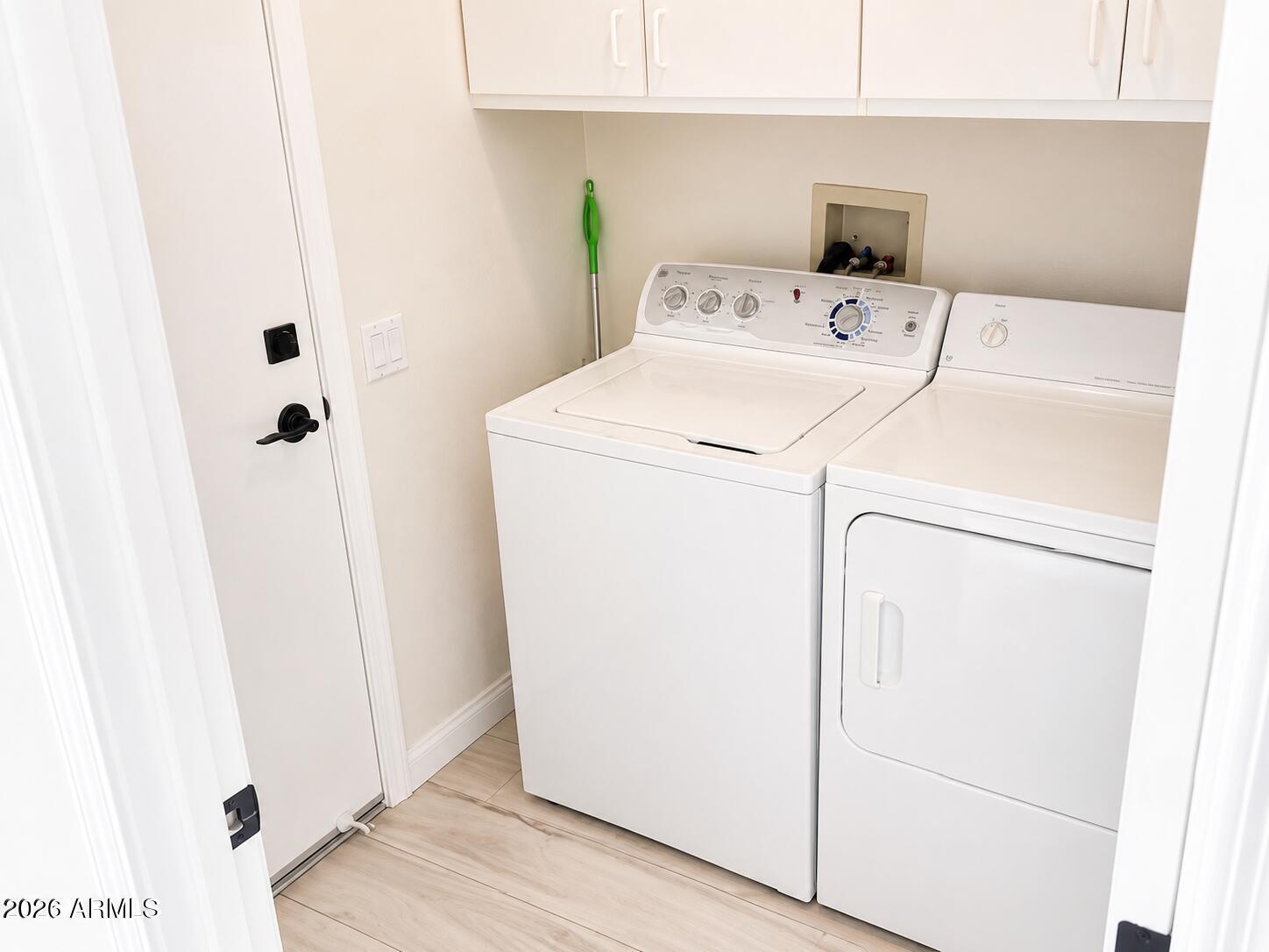 15876 West Alpine Ridge Drive Surprise, AZ 85374 - Photo 20 of 33 Laundry Room